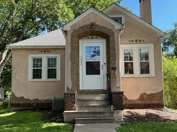 1032 23rd Ave SE, Minneapolis, MN 55414