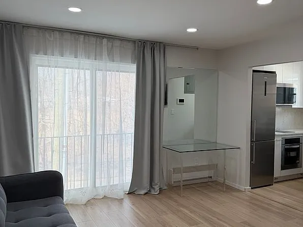 98 Husson St #C, Staten Island, NY 10305