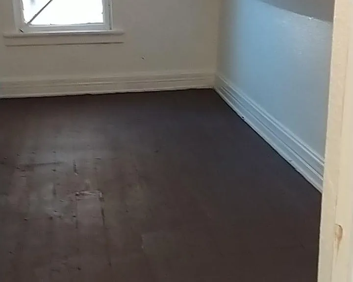 716 Plymouth St — Photo 5