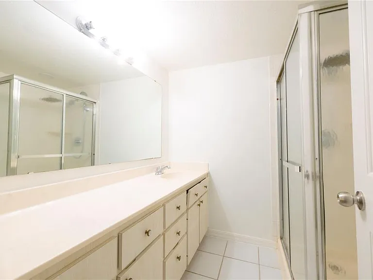 2947 Poplar Ave — Photo 39