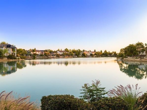9191 E Laguna Way, Elk Grove, CA 95758