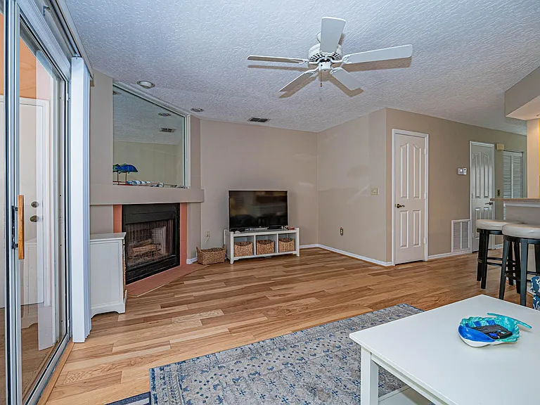 1506 Coral Oak Ln #1303 — Photo 18