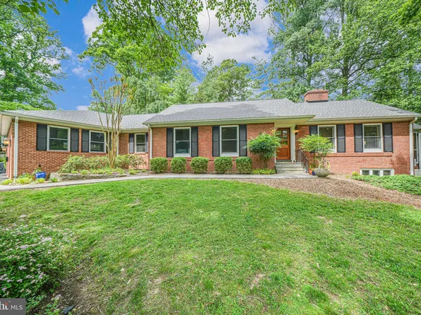 3404 Rustic Way Ln, Falls Church, VA 22044