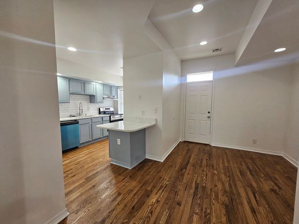 1530 E 14th St APT 12