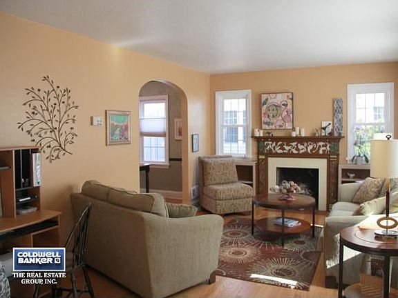 Inviiting living room