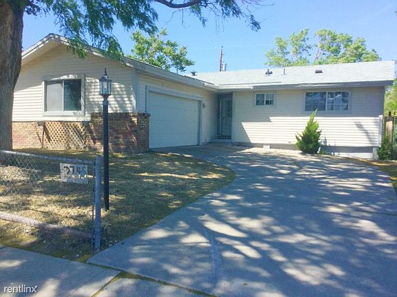 30310032_2745 Kings Row _Reno_NV_2017-1