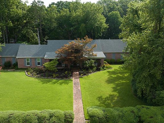 2nd image of 3690 Saint Philip Dr