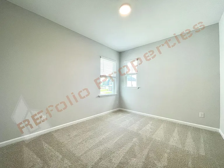 1605 Immagene Way — Photo 20