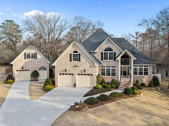 5th image of 101 Racoon Run