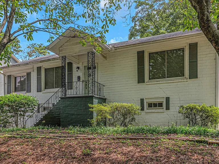 3160 Lake Ave — Photo 6