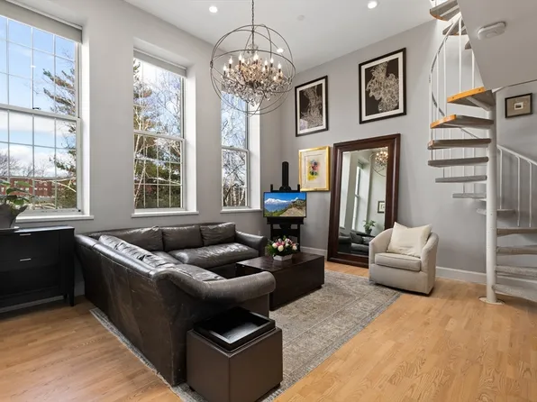 35 Walden St #34, Cambridge, MA 02140