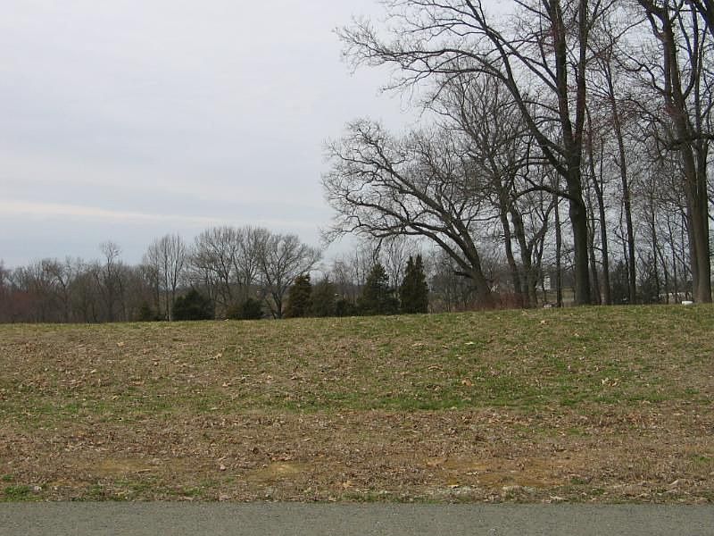 2nd image of 12 Railway Dr