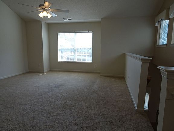 3rd image of 810 Settlement Dr
