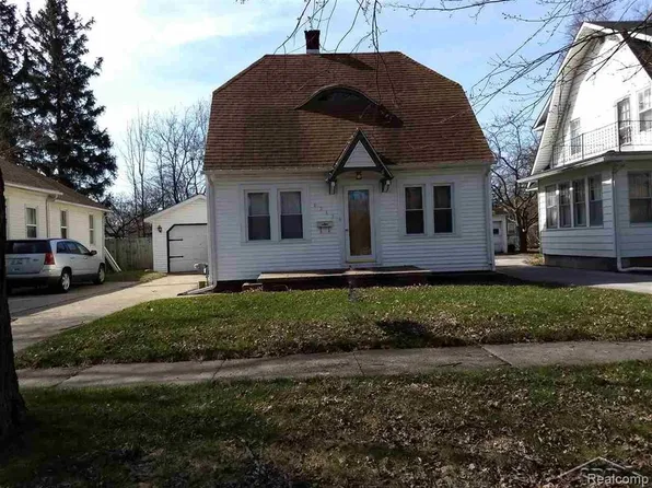 1717 Ottawa St, Saginaw, MI 48602