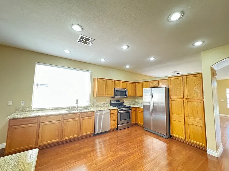 10724 Windrose Point Ave — Photo 9