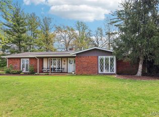 502 Hillbrook Dr, Ballwin, MO 63011