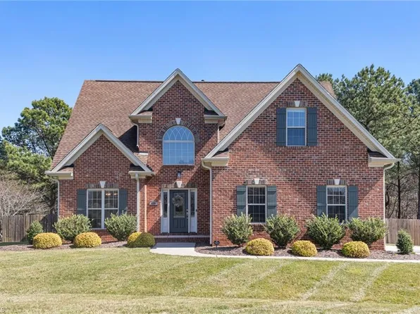 8206 Angels Glen Ct, Stokesdale, NC 27357