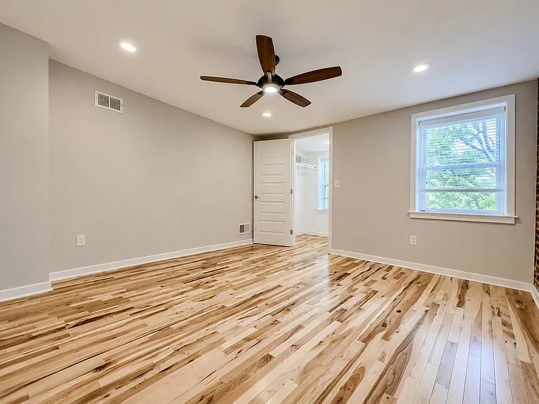 107 N Milton Ave — Photo 3