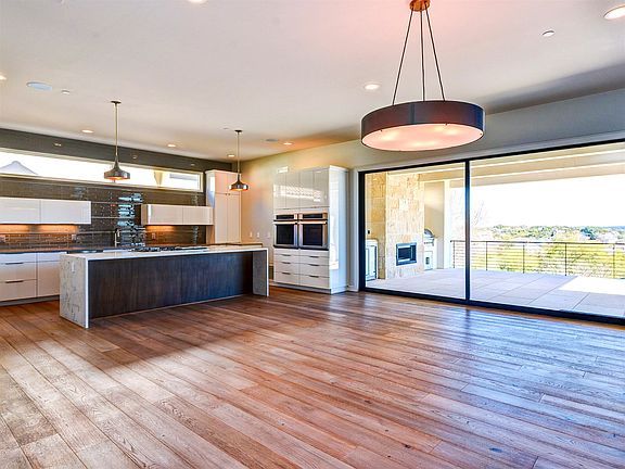 4th image of 2551 Waymaker Way