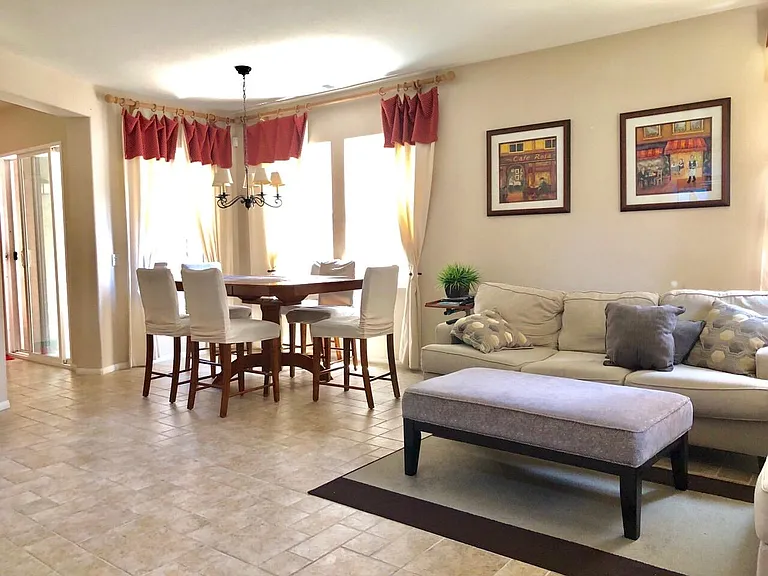 15995 Begonia Ave — Photo 4