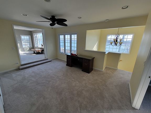 4th image of 521 Twin Oaks Dr