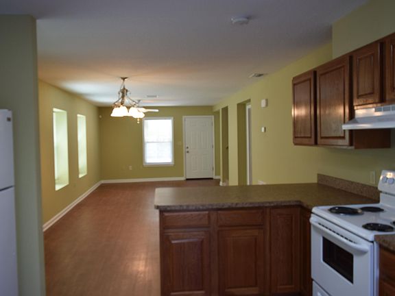 4th image of 1625 Talavera St SE