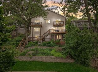 5409 E Lake Shore Dr, Wonder Lake, IL 60097