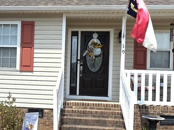19 Atlantic Avenue, Benson, NC 27504