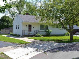 7 Custer Ct, Monroe, MI 48161