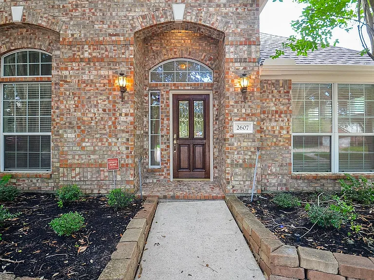 2607 Grand Plantation Ct — Photo 3