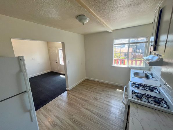 8304 B St #8304