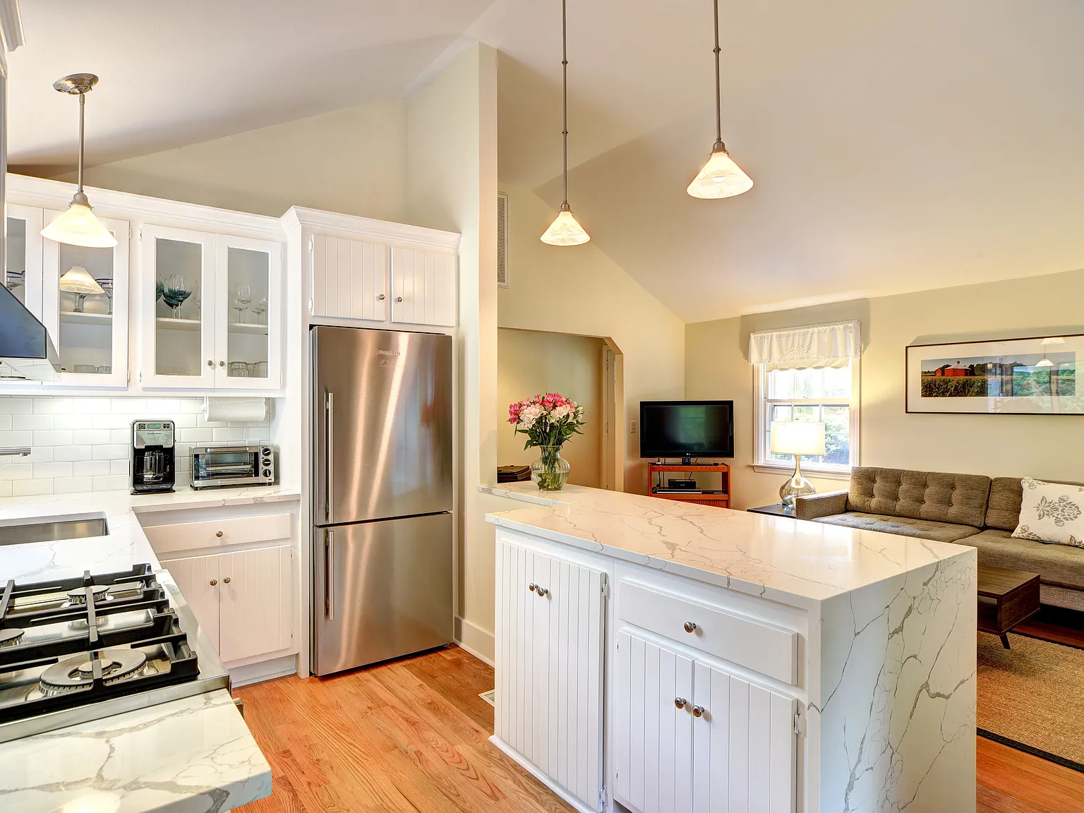 Modern Kitchen, Heated Pool! Heart of EH Village! — Photo 4