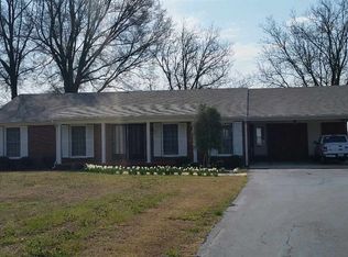 5640 State Route 100 E, Henderson, TN 38340