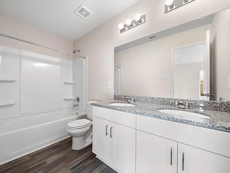 1116 Richard St — Photo 4