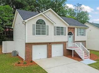 298 Fallview Dr, McDonough, GA 30253