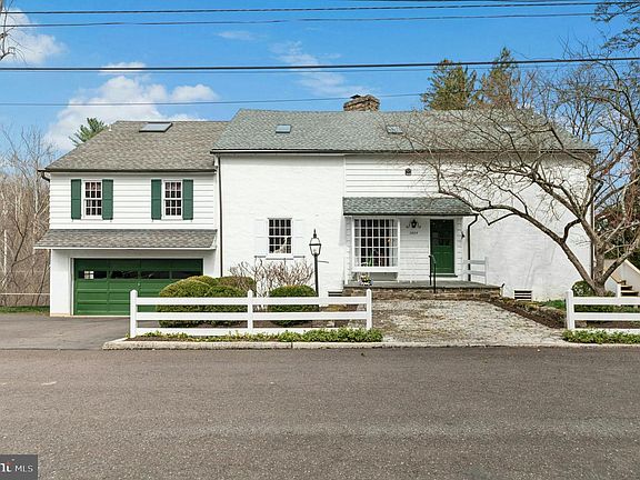 2nd image of 2885 Mill Rd