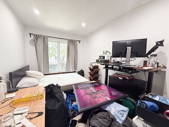 3rd image of 563A Lafayette Ave Floor 2