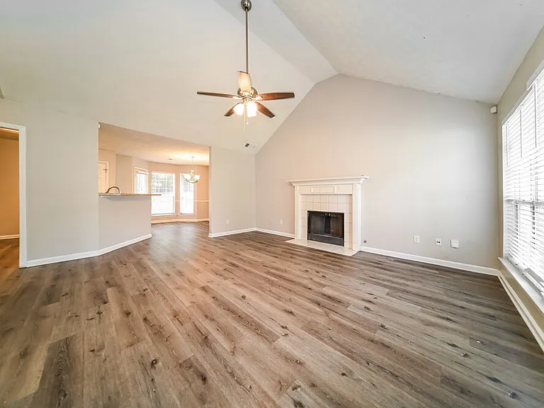 642 Beaver Run Trce — Photo 3