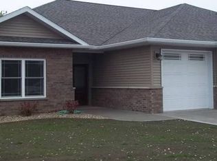 808 Park Pl #4A, West Burlington, IA 52655