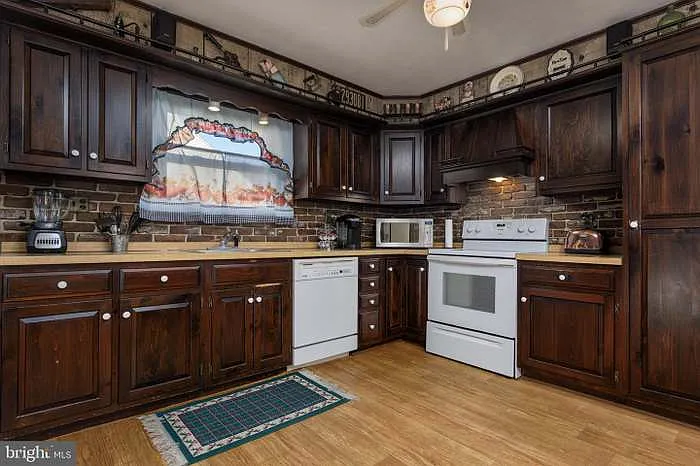 6108 Blue Grass Ave — Photo 9