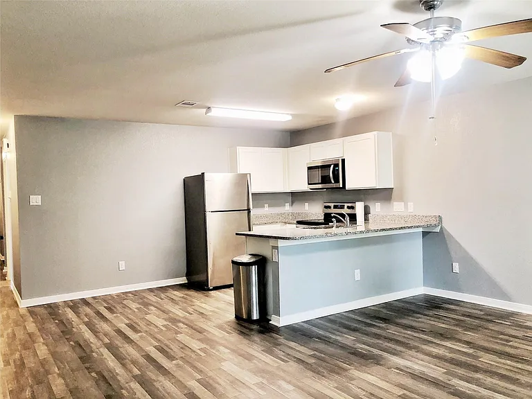 217 Cherry Tree — Photo 6