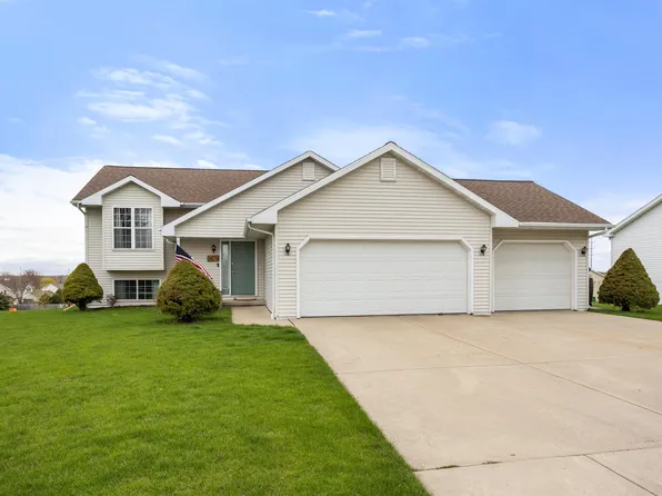 1478 Guns Rd, Green Bay, WI 54311