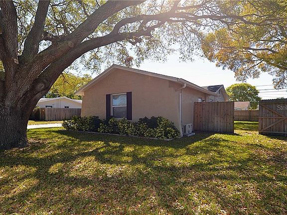 4th image of 1845 Monica Dr