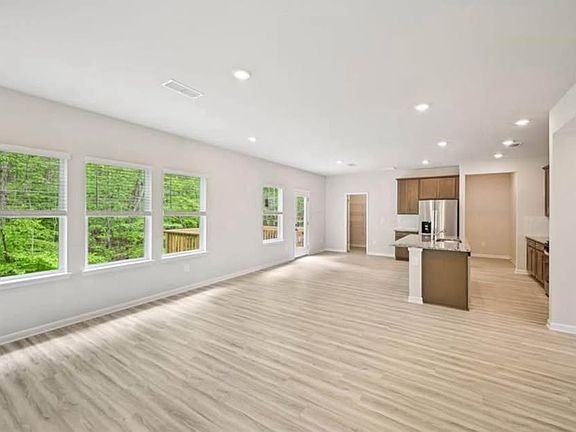 2nd image of 640 Bur Oak Blvd