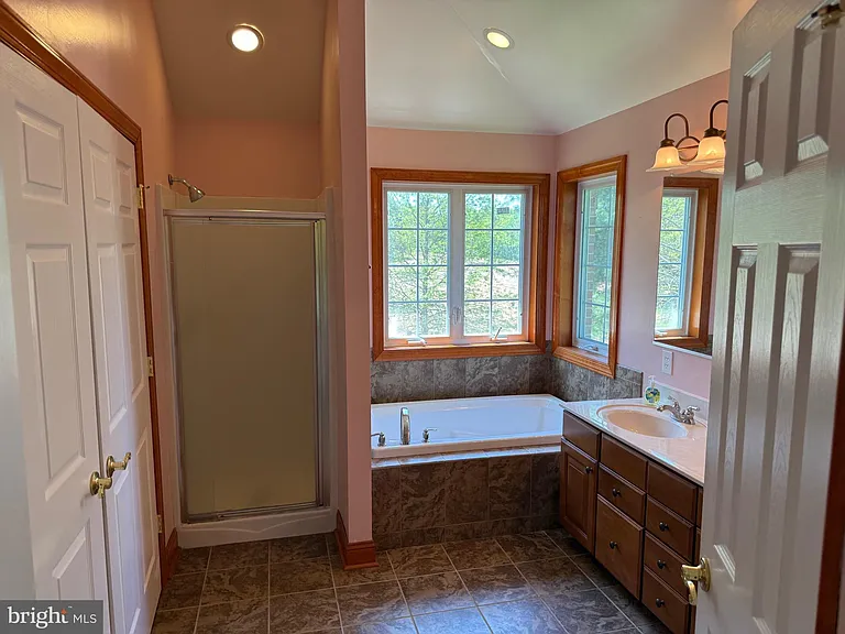 39 N Friendship Ct — Photo 26
