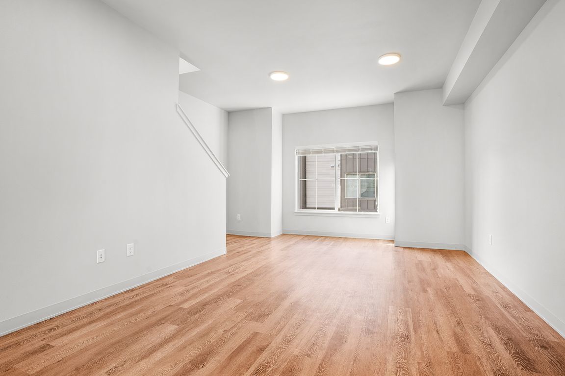 3x2B Living Room