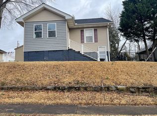 102 Lawrence St, Lyman, SC 29365