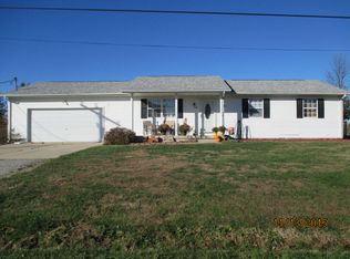 2550 S Pine St, Centralia, IL 62801