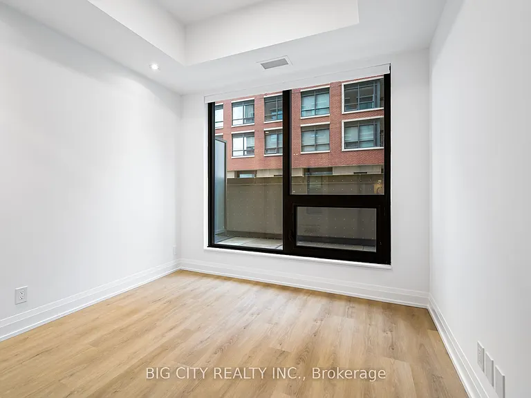 36 Brentcliffe Rd #201 — Photo 12