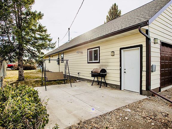 4th image of 309 2nd Ave S